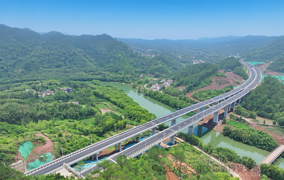 开新局——凿山为路…