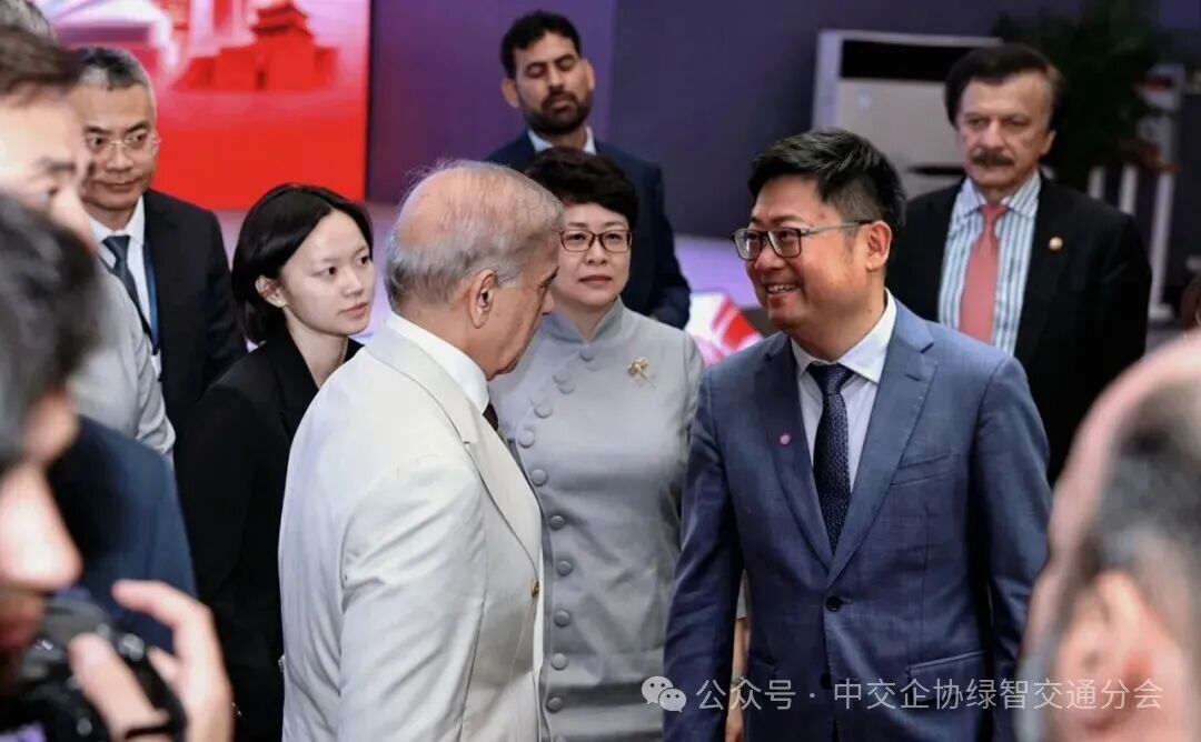 巴基斯坦总理夏巴兹…